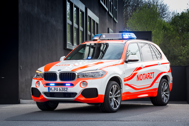 Illustration for article titled BMW Rescue Rigs Are The Classiest Rides To The Hospital